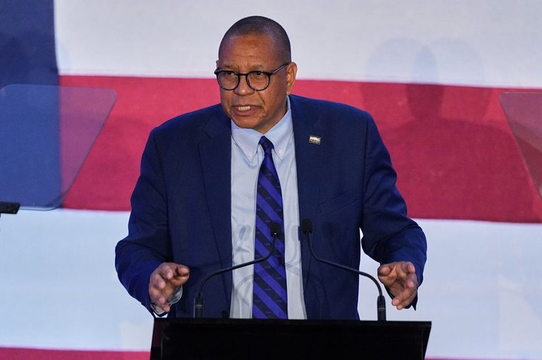 New Jersey Lieutenant Governor Dale Caldwell Resigns After Harassment Allegation