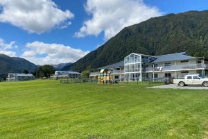 New Zealand S Gloriavale Commune Loses Charity Status After Child Labor Findings