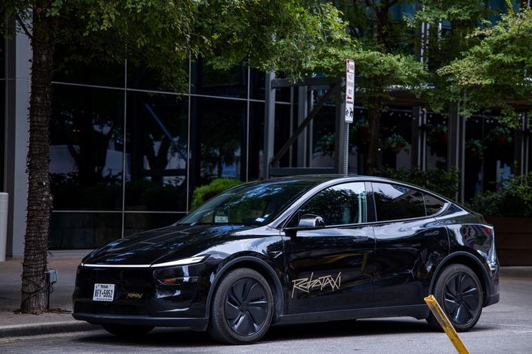 Nhtsa Reviews Tesla S New Cybercab Service As It Launches In Austin