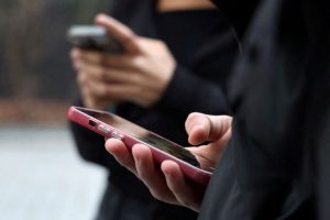 Oecd Report Shows Teen Reading Scores Hit Century Low Amid Rising Screen Time