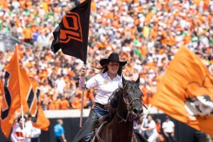 Oklahoma State Cowboys Dominate Murray State 59 0 With Five Td Passes From Meste