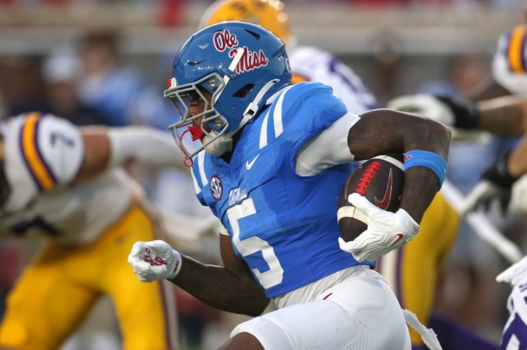 Ole Miss Rb Kewan Lacy S Shoulder Status Unclear Ahead Of Florida Game