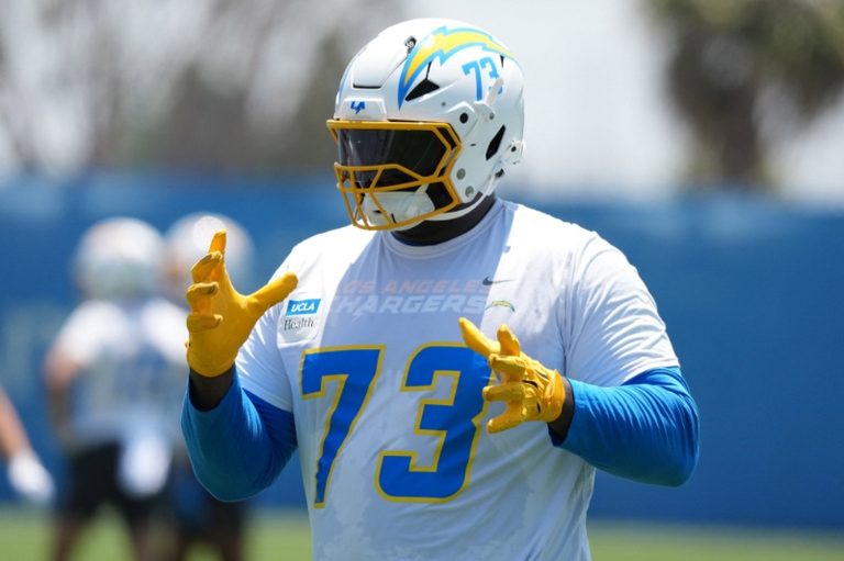 Packers Add Veteran Offensive Lineman Mekhi Becton To Practice Squad