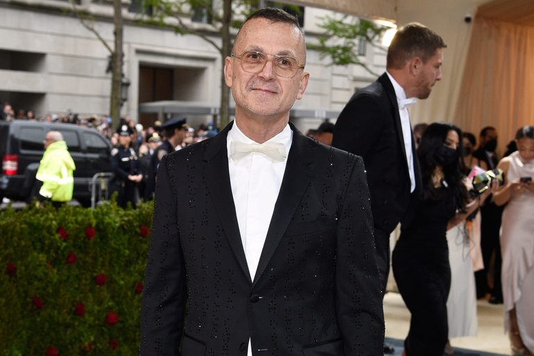 Peta To Meet Cfda Chief Steven Kolb After Runway Altercation Over Wool And Anima