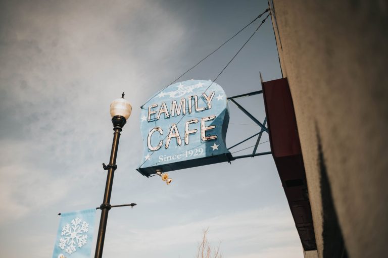 Everett's Family Restaurant — Rapid City