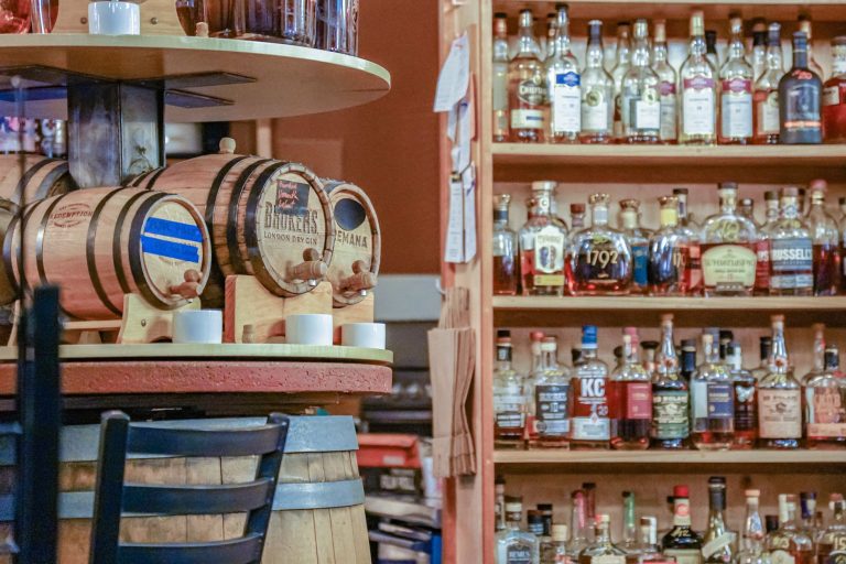 Bookends Bar & Bottle Shop — Durango