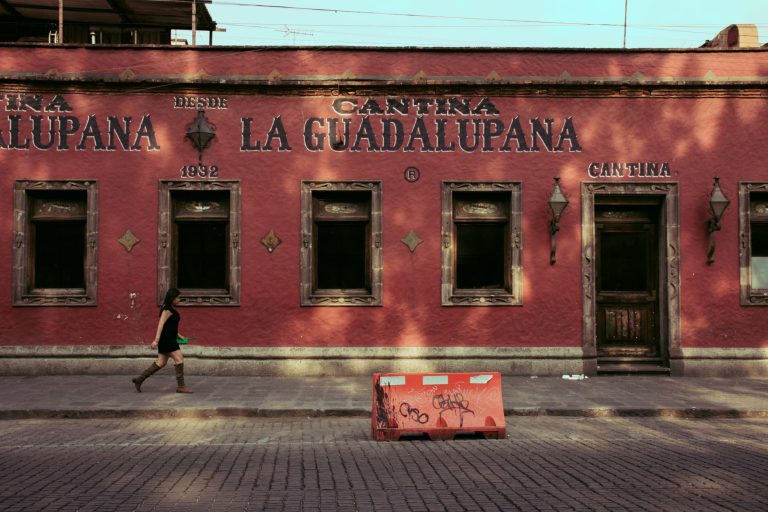 Tres Piedras Cantina — Durango