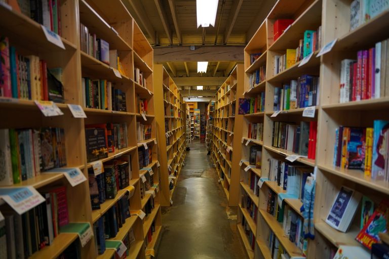 Badger Mountain Books — Woodland Park