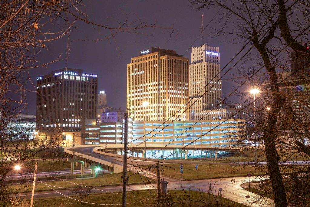 Bounce Innovation Hub / Akron's Highland Square — Akron
