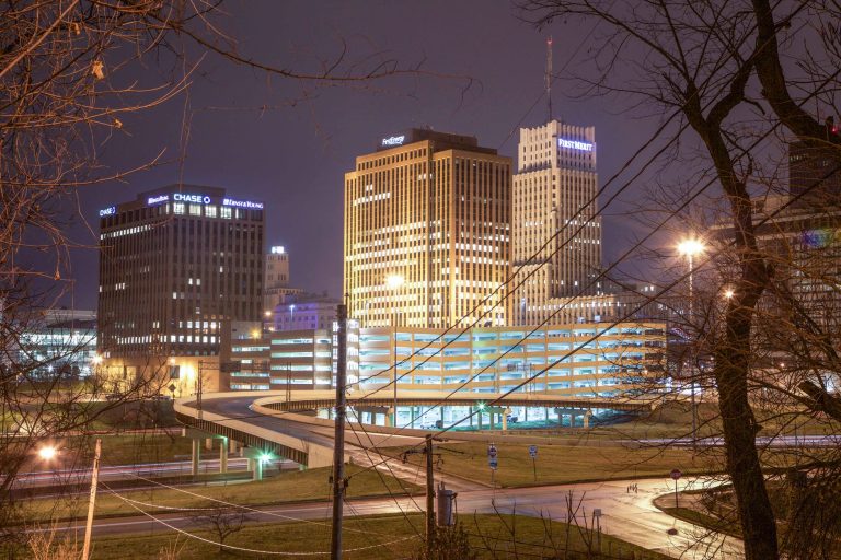 Bounce Innovation Hub / Akron's Highland Square — Akron