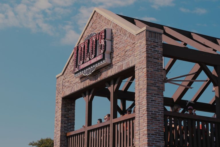 Loe's Hilltop Restaurant — Shreveport