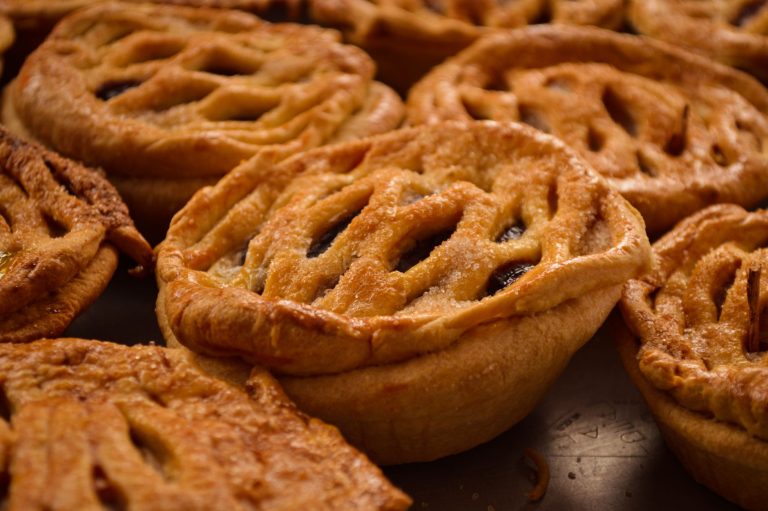 Gillis Pies — Manchester