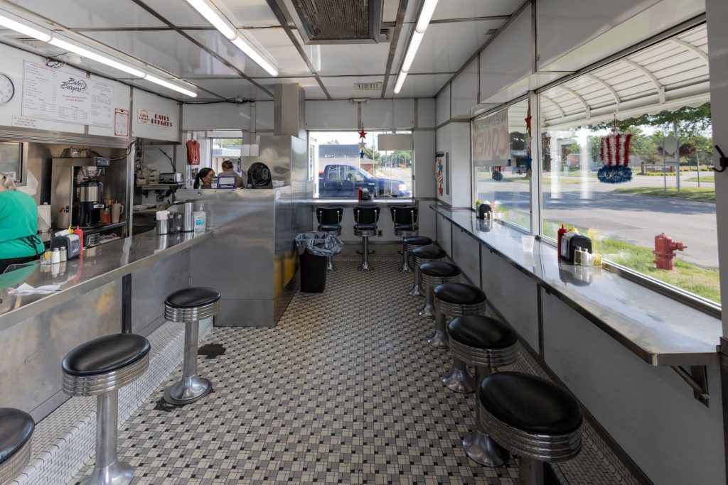 Greenville's Southern Lunch Counter Culture (as embodied by Gary's at Poe's Mill Road / West Greenville local diners) — Greenville