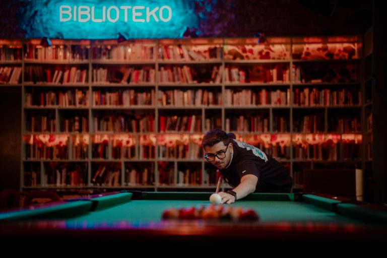 Green Bar Library — Tuscaloosa