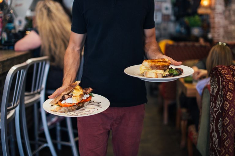 B. Matthew's Eatery — Savannah