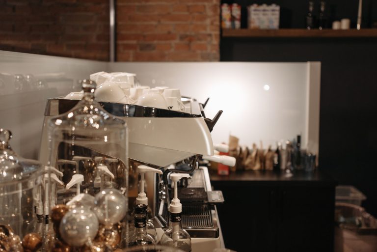 The Grocery Café & Bar — Vancouver