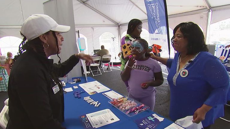 Philadelphia Seniors Honored For Caring For Grandchildren At Community Event