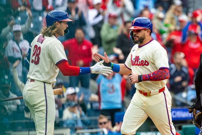 Phillies Rally With Schwarber S Clutch Double To Clinch Final Nl Wild Card Spot