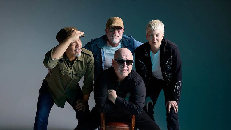 Pixies Mark 40 Years With Concert At Greenville S Peace Center