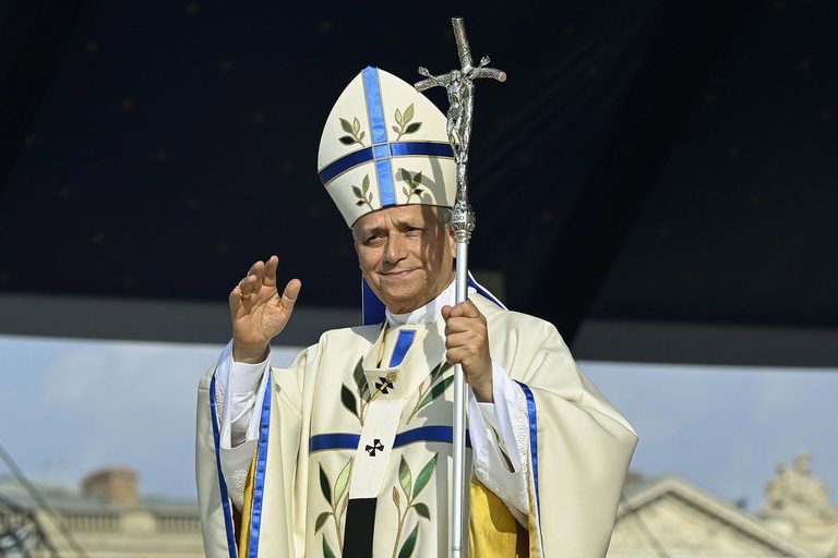 Pope Leo Xiv Draws Massive Crowds In France Highlights Faith Renewal And Ai Caut