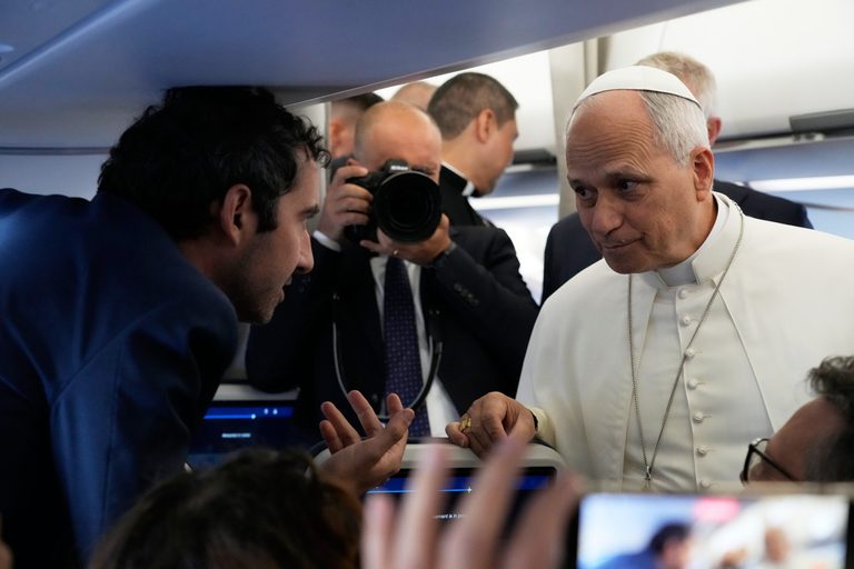 Pope Leo Xiv Welcomes Reporters On Plane Amid Trump Administration Media Ban
