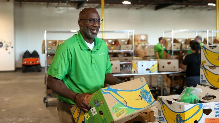 Publix Donates 1 1 Million To Feeding Northeast Florida To Fight Hunger