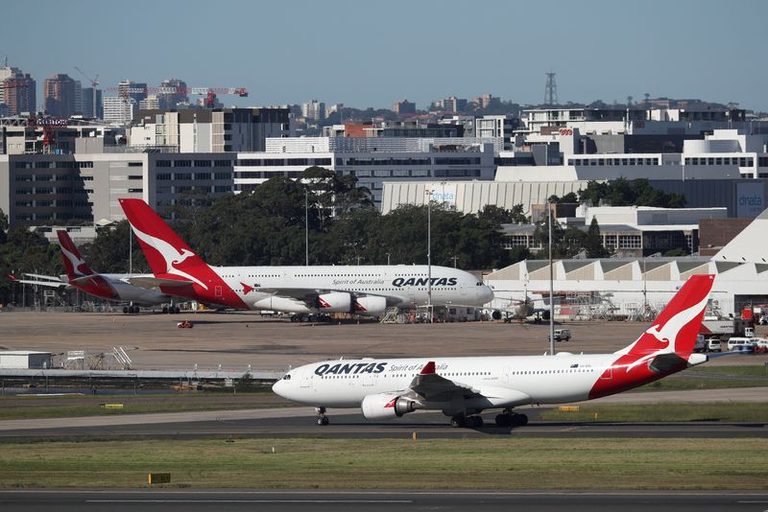 Qantas Ground Staff Plan 24 Hour Strike Over Pay And Conditions