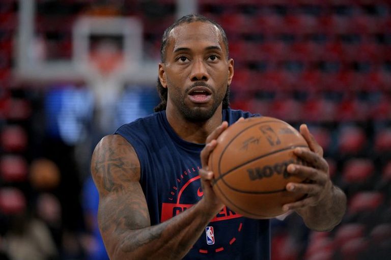 Raptors Lock Up Kawhi Leonard With Two Year 115 Million Extension