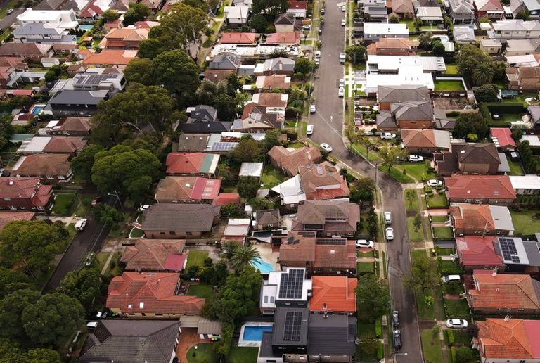 Rba Set To Raise Rates To 4 6 Tightening Pressure On Australian Housing Market