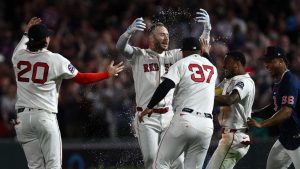 Red Sox Rally In Dramatic Walk Off Win Over Mariners At Fenway