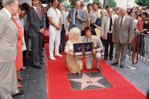 Repairs Begin On Dolly Parton S Hollywood Walk Of Fame Star In Los Angeles