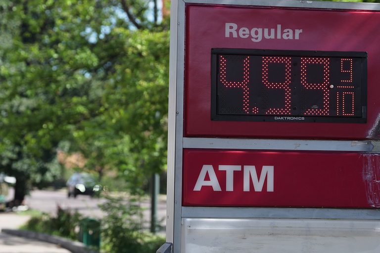 Retail Sales Climb 1 2 In August Showing Consumer Resilience