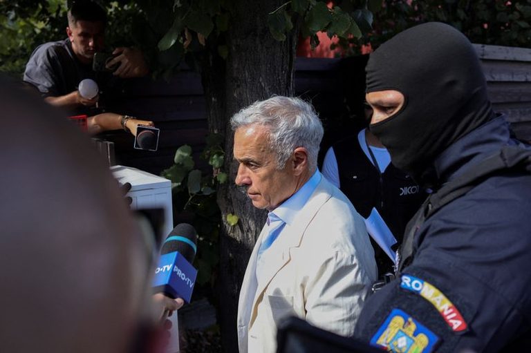 Romanian Prosecutors Investigate Former Presidential Frontrunner Calin Georgescu