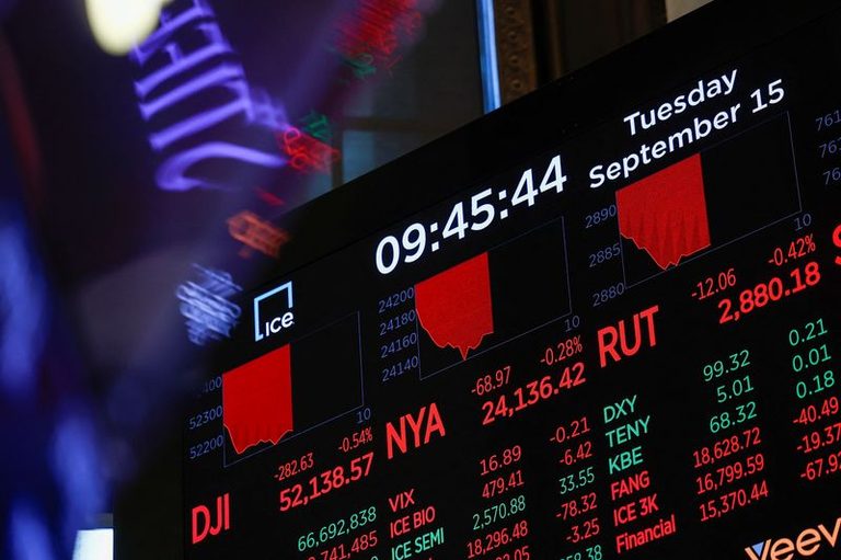 S P 500 And Nasdaq Open Modestly Higher As Oil Prices Dip And Treasury Yields Ri