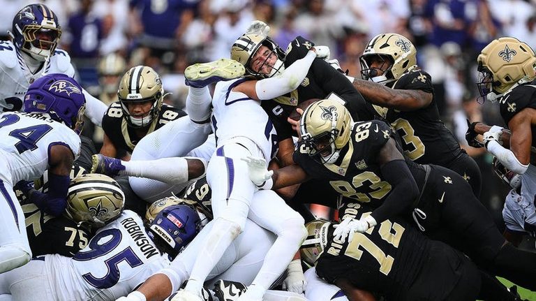 Saints Quarterback Tyler Shough Scores Go Ahead Td As New Orleans Beats Ravens 2