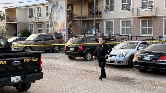 Sapd Searches For Two Suspects After 16 Year Old Shot On West Side