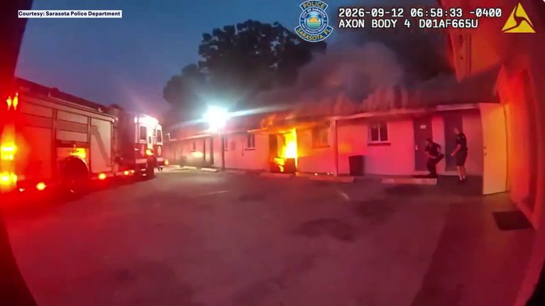 Sarasota Police Officers Brave Flames To Rescue Motel Residents