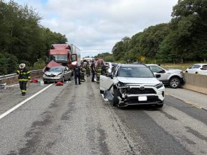 Seven Vehicle Crash Shuts I 95 North Near Exit 67 In Old Saybrook