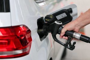 South Florida Gas Prices Climb To 4 11 Per Gallon In Palm Beach County For Labor