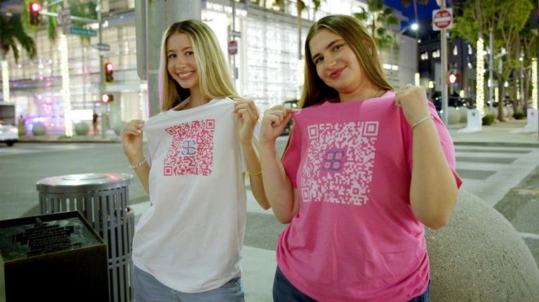 Startup Shareascan Introduces Qr Code Shirts That Link To Dynamic Digital Profil