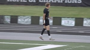 Summit High Boys Soccer Opens League Season With 2 1 Win Over Hood River