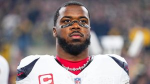 Texans Linebacker Azeez Al Shaair Fined 11 492 For Personal Tribute On Eyeblack