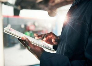 Texas Auto Mechanic Wages Lag Behind National Leaders Study Shows