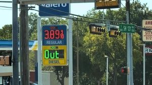 Texas Diesel Prices Hit 5 96 Per Gallon Dallas Area Sees Record High