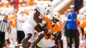 Texas Longhorns Edge Tennessee 20 17 In Sec Thriller With President Trump In The