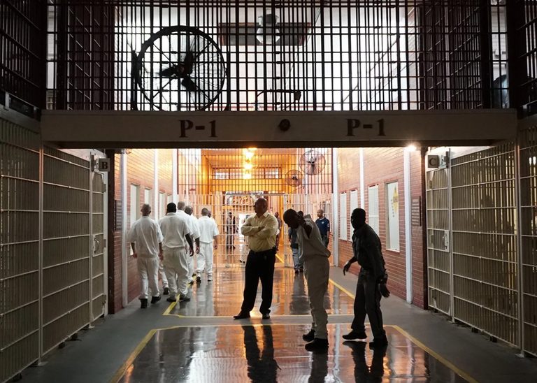 Texas Prison System Asks Legislature For 298 M To Add 15 700 Cool Beds