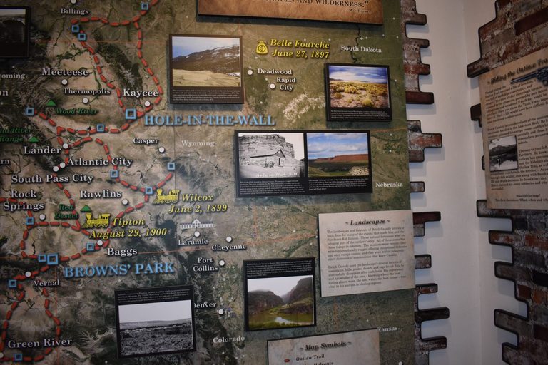 The Outlaw Trail 19Th Century Ranches And Bandits Across Wyoming