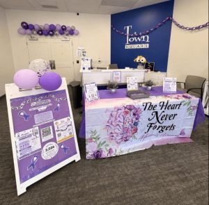 Town Square Perry Hall Launches Purple Promise Chain For Alzheimer S Awareness