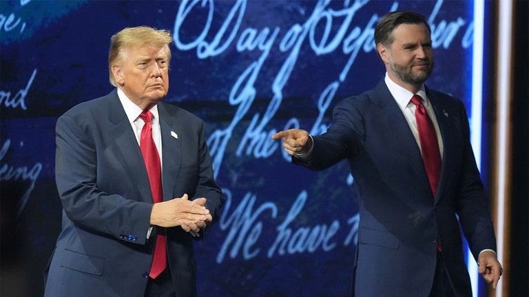 Trump And Vance Rally Dallas Crowd Pledge Voter Turnout Ahead Of Midterms