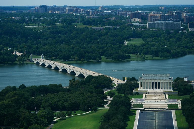 Trump Proposes Converting Arlington Triumphal Arch Into Top Grade Military Compl